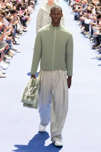 Look 24